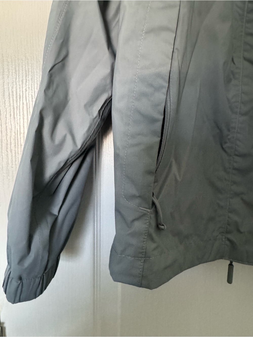 The North Face Womens Light Gray Hooded Rain Jacket - Picture 3 of 6